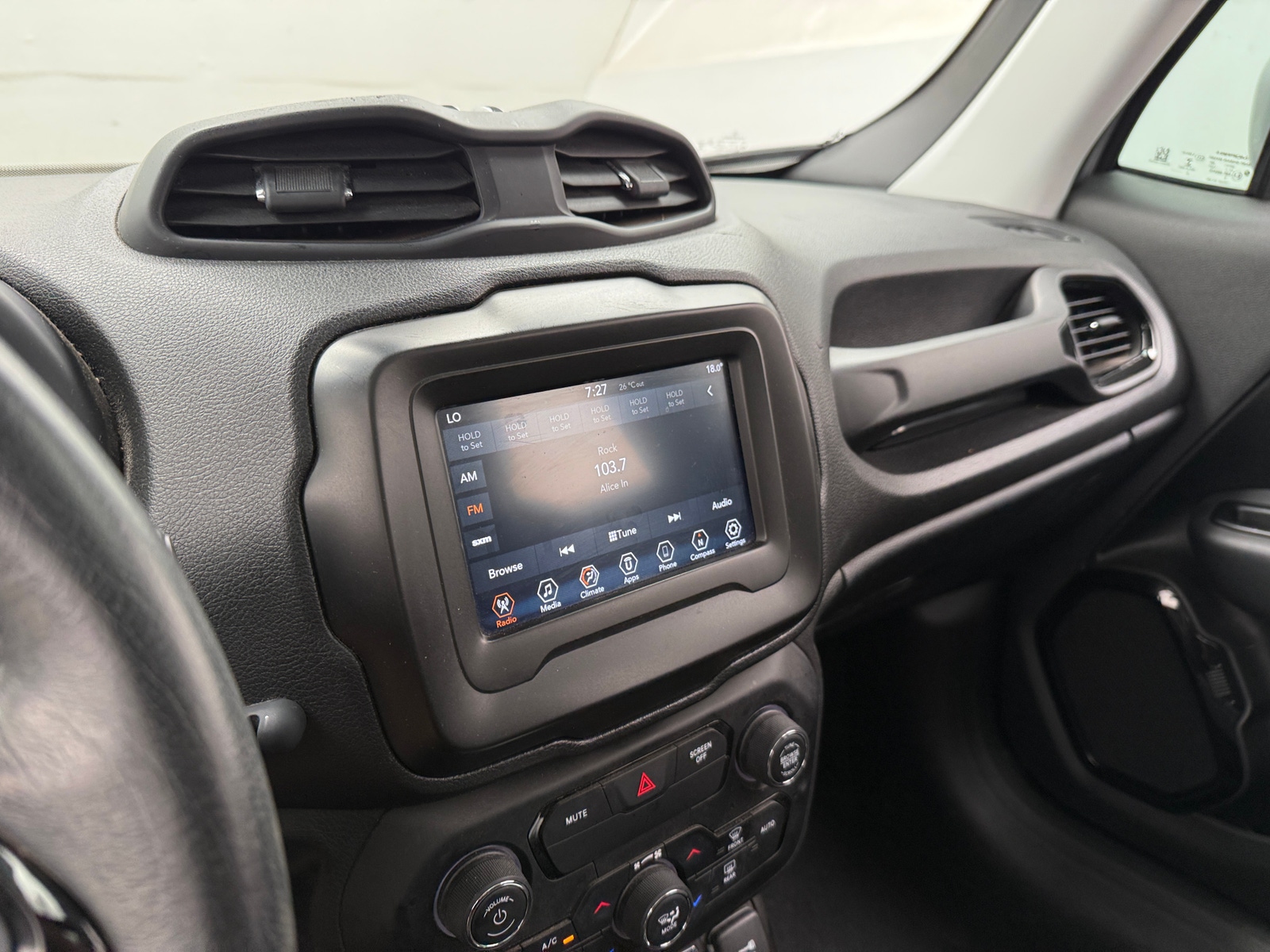 Thumbnail: 2020 Jeep Renegade - 4