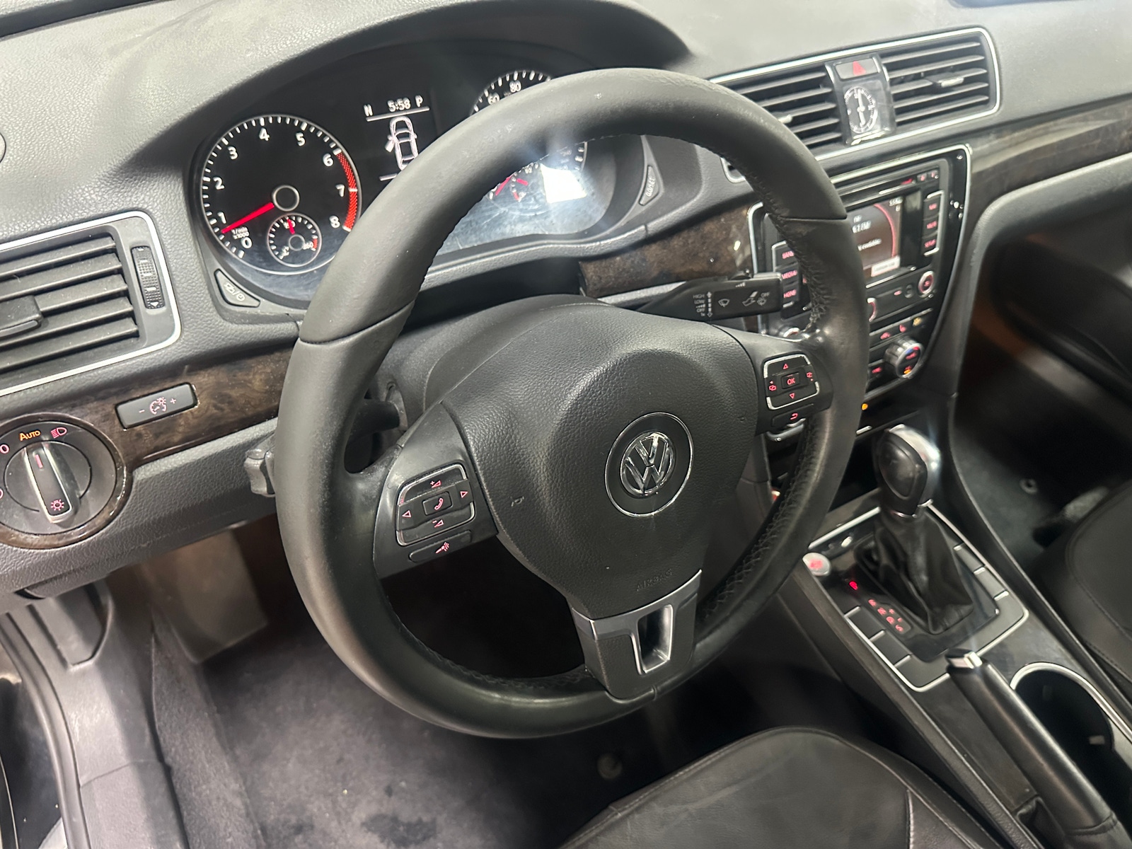 Thumbnail: 2014 Volkswagen Passat - 5
