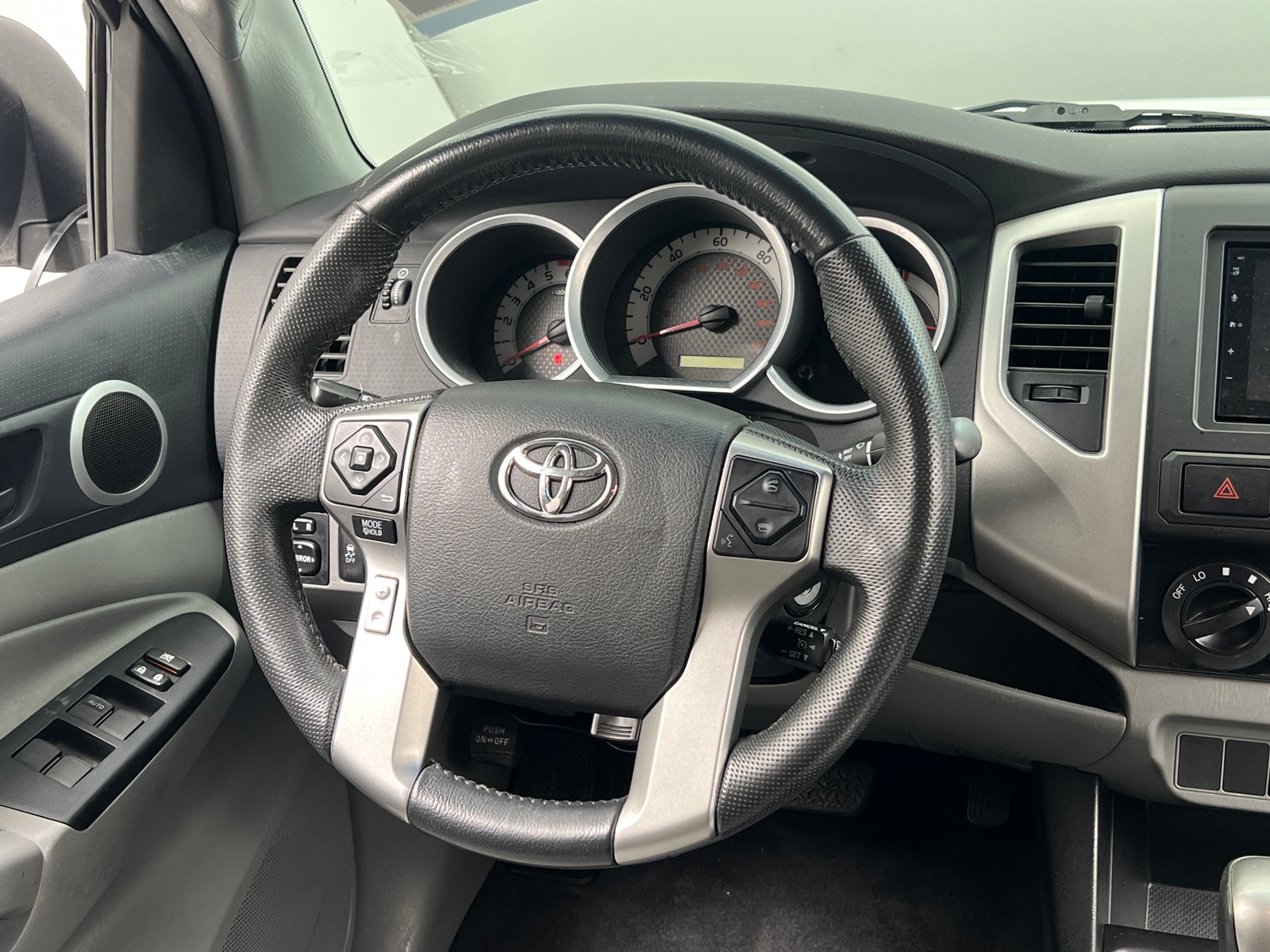 Thumbnail: 2015 Toyota Tacoma - 5