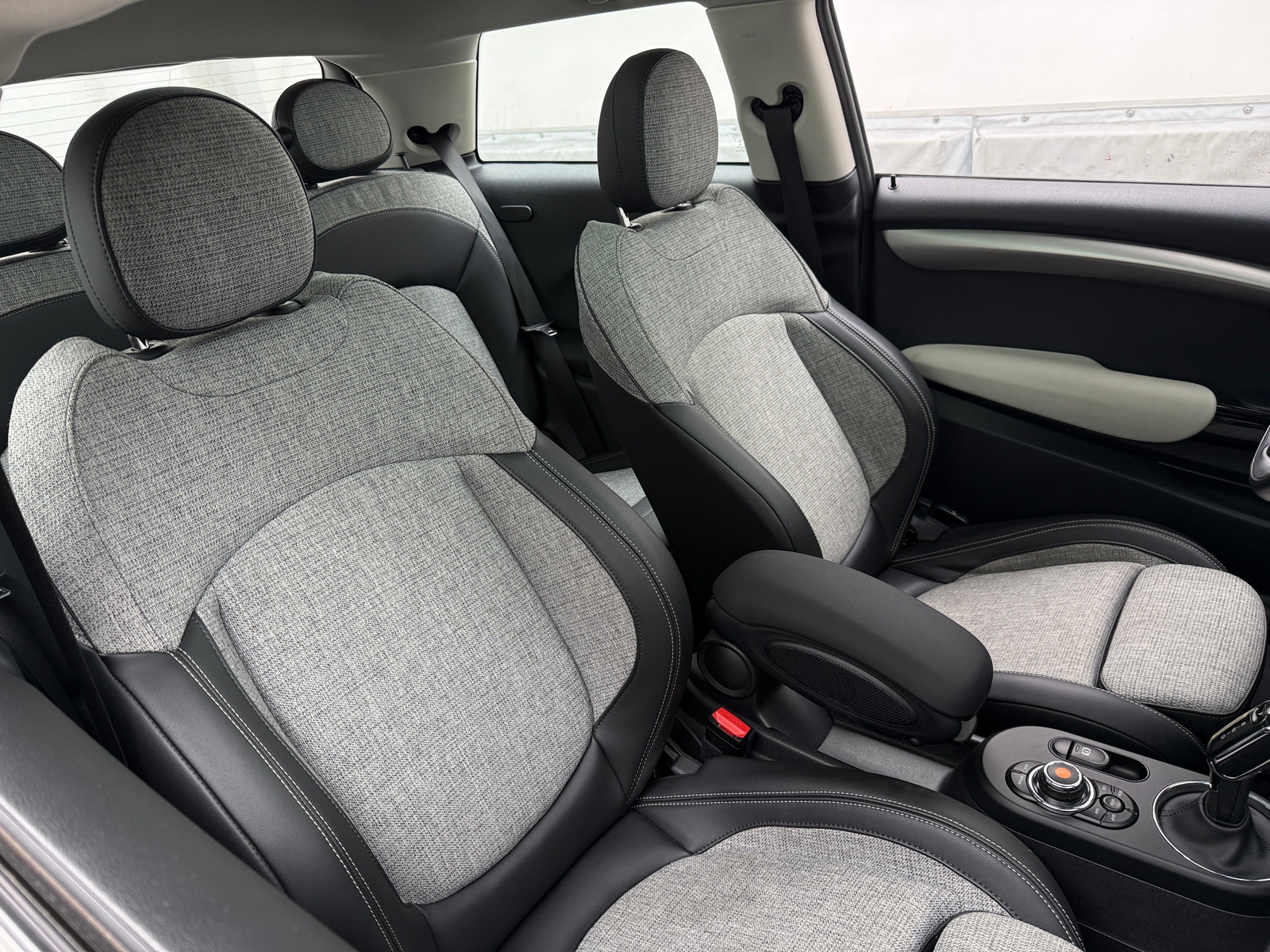 Thumbnail: 2021 MINI Cooper Hardtop - 2