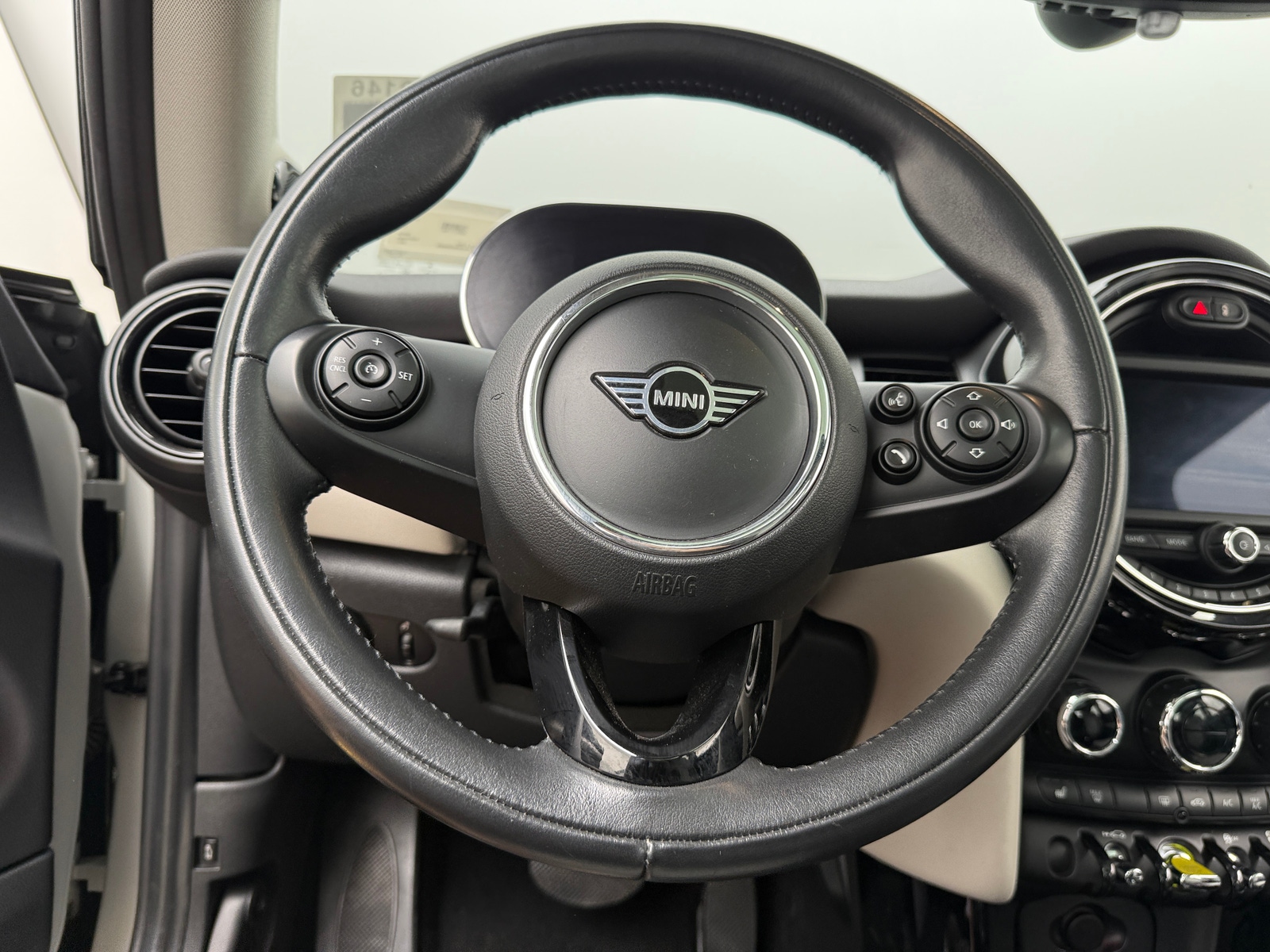 Thumbnail: 2021 MINI Cooper Hardtop - 5