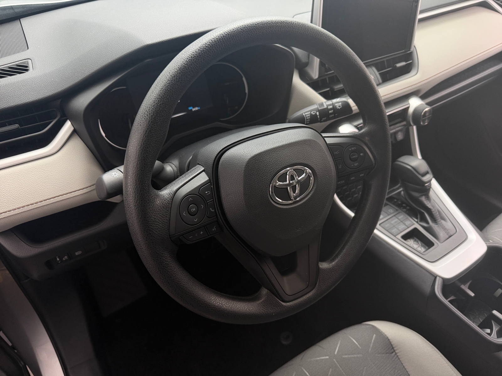 Thumbnail: 2025 Toyota RAV4 - 5