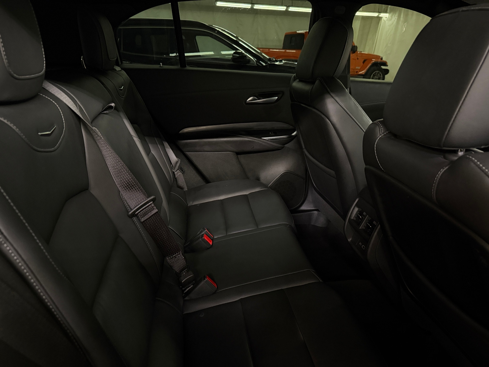 Thumbnail: 2025 Cadillac XT4 - 5