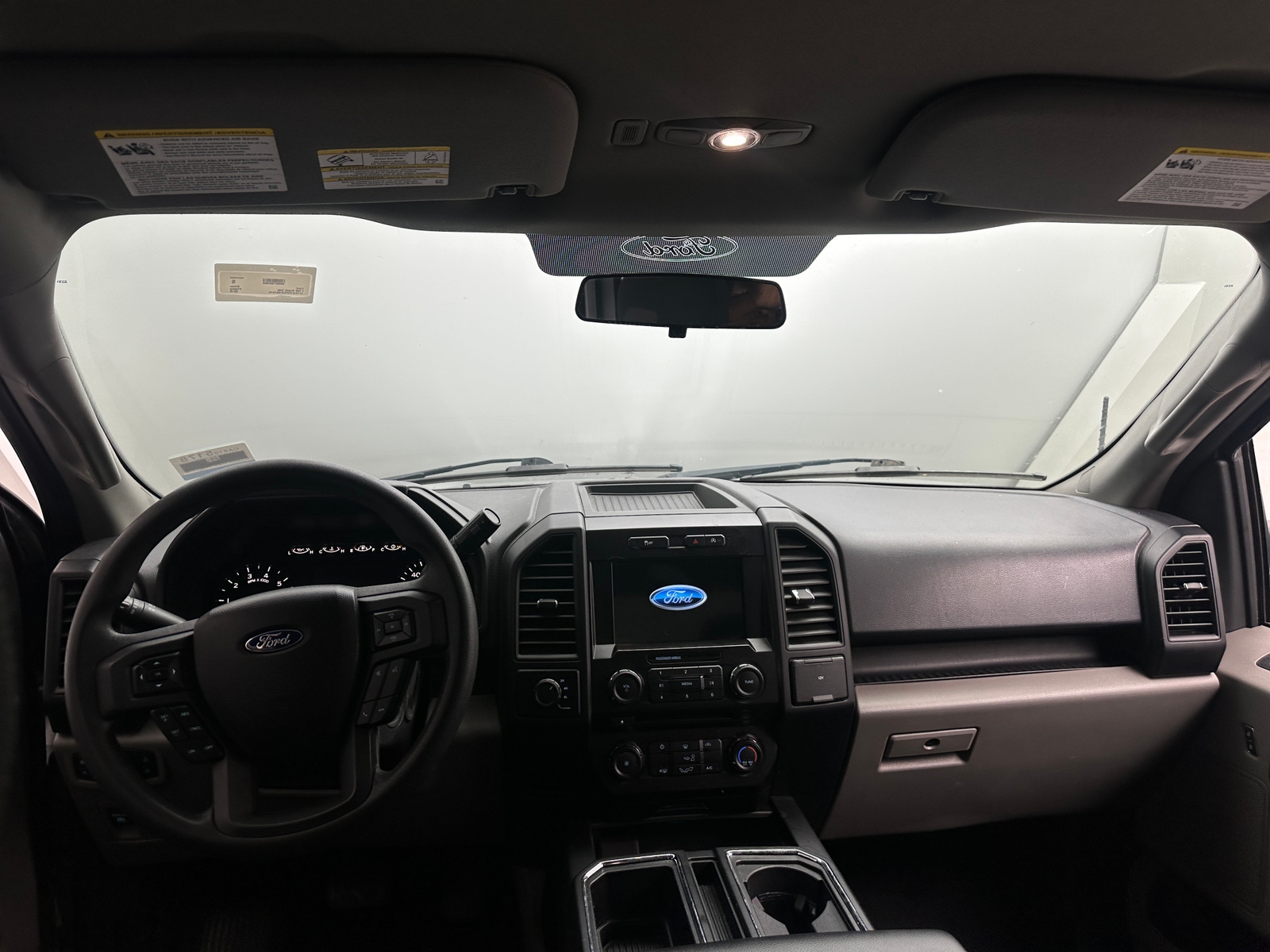 Thumbnail: 2018 Ford Econoline - 3