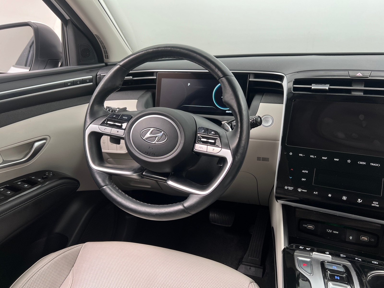 Thumbnail: 2022 Hyundai Tucson - 4