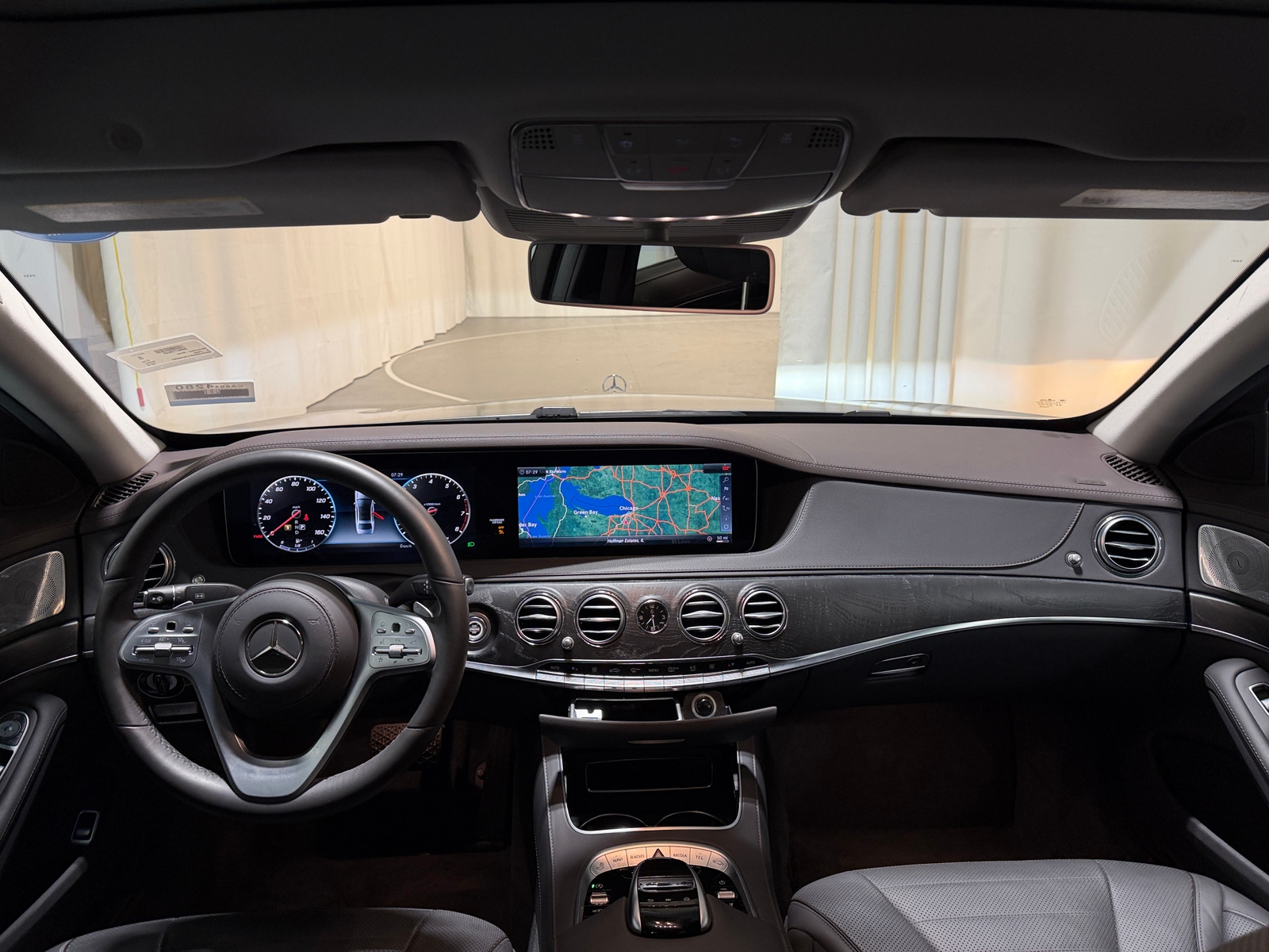 Thumbnail: 2018 Mercedes-Benz S-Class - 2