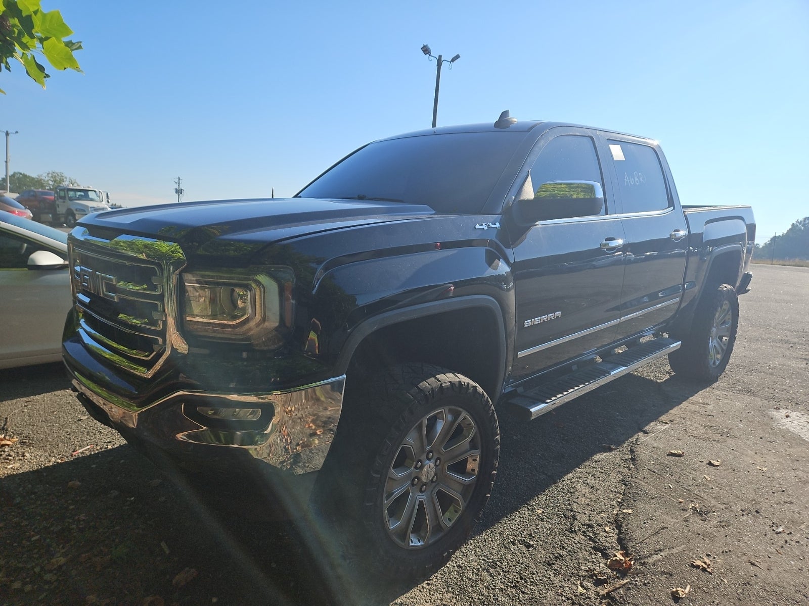 2017 GMC Sierra 1500 4WD Crew Cab 143.5" SLT