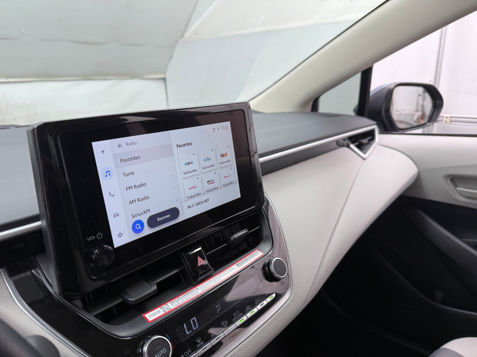 Thumbnail: 2025 Toyota Corolla - 4