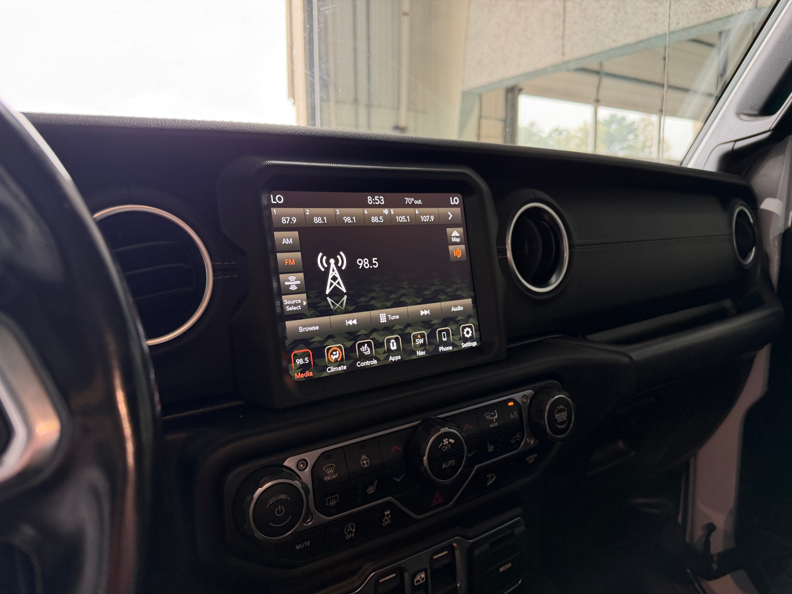 Thumbnail: 2020 Jeep Wrangler - 3