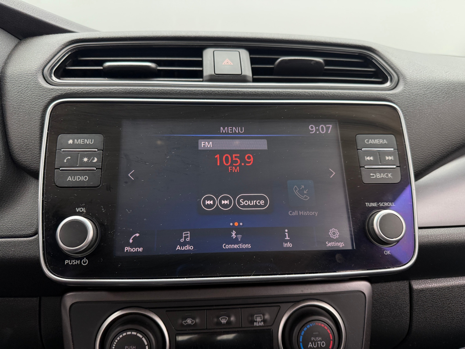 Thumbnail: 2021 Nissan Leaf - 4