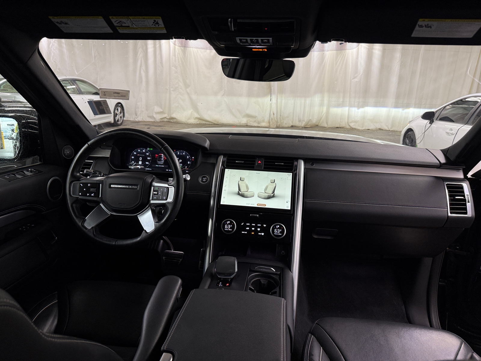 Thumbnail: 2021 Land Rover Discovery - 2