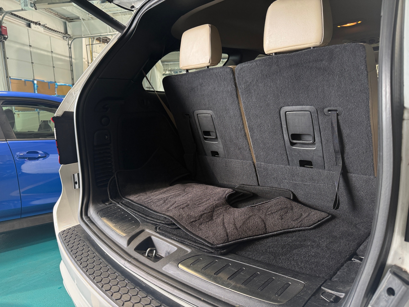 Thumbnail: 2019 Dodge Durango - 6