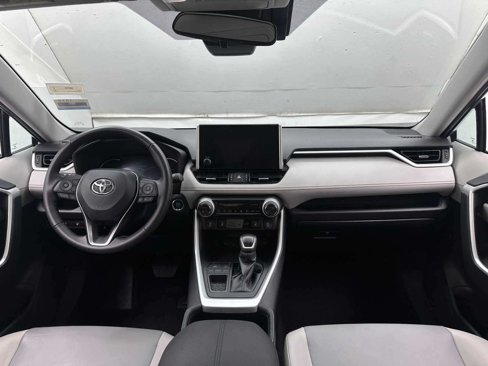Thumbnail: 2024 Toyota RAV4 - 2