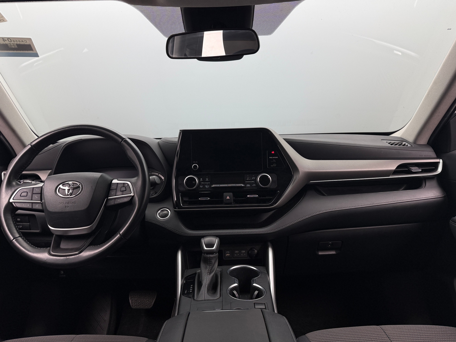 Thumbnail: 2023 Toyota Highlander - 3