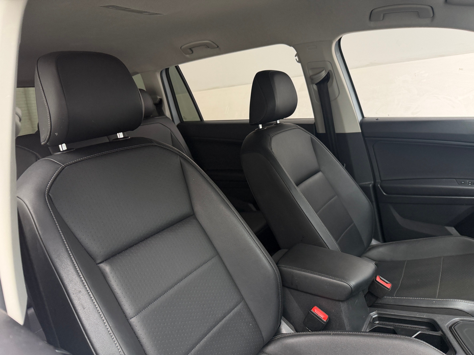 Thumbnail: 2019 Volkswagen Tiguan - 2