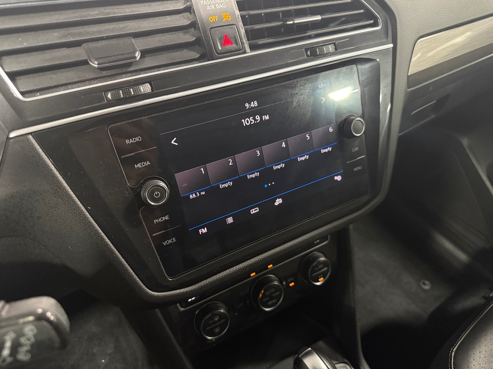 Thumbnail: 2019 Volkswagen Tiguan - 4