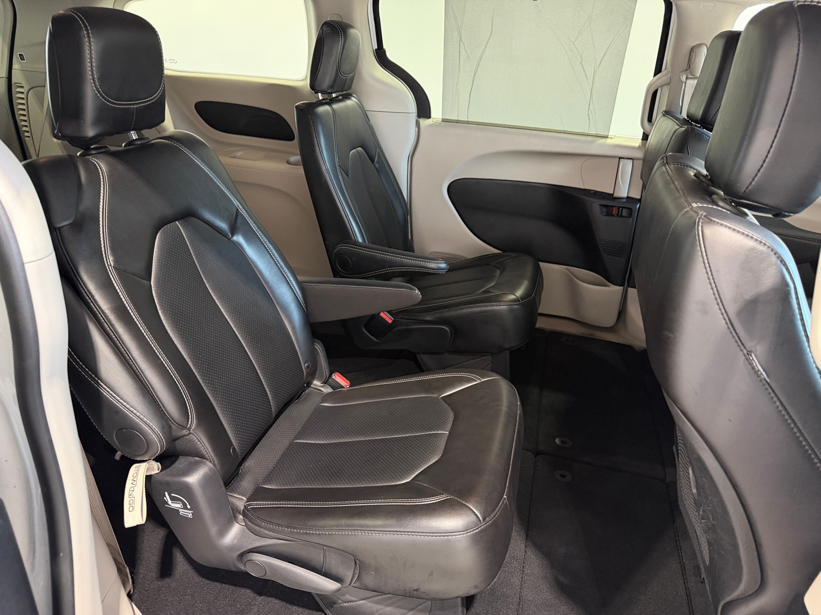 Thumbnail: 2024 Chrysler Pacifica - 5