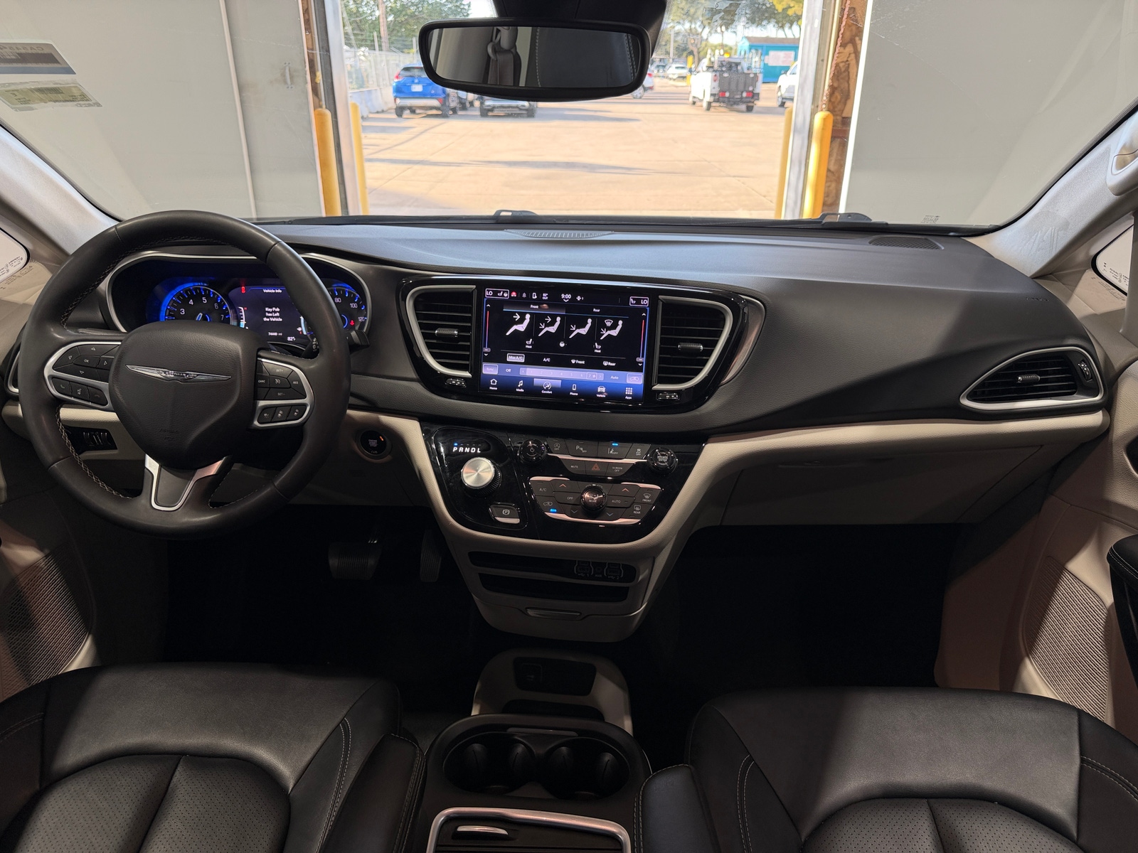 Thumbnail: 2024 Chrysler Pacifica - 2