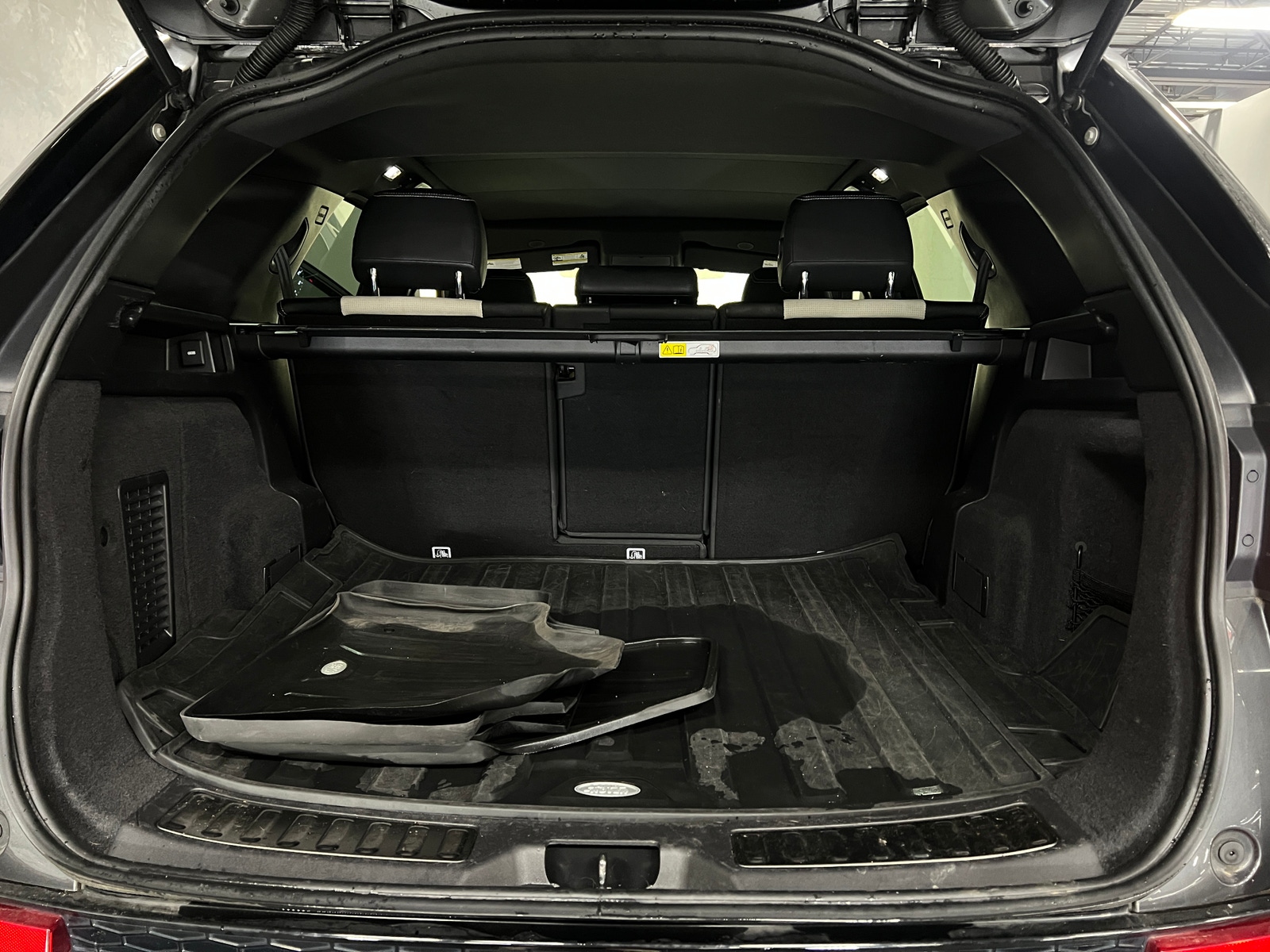 Thumbnail: 2021 Land Rover Discovery Sport - 6