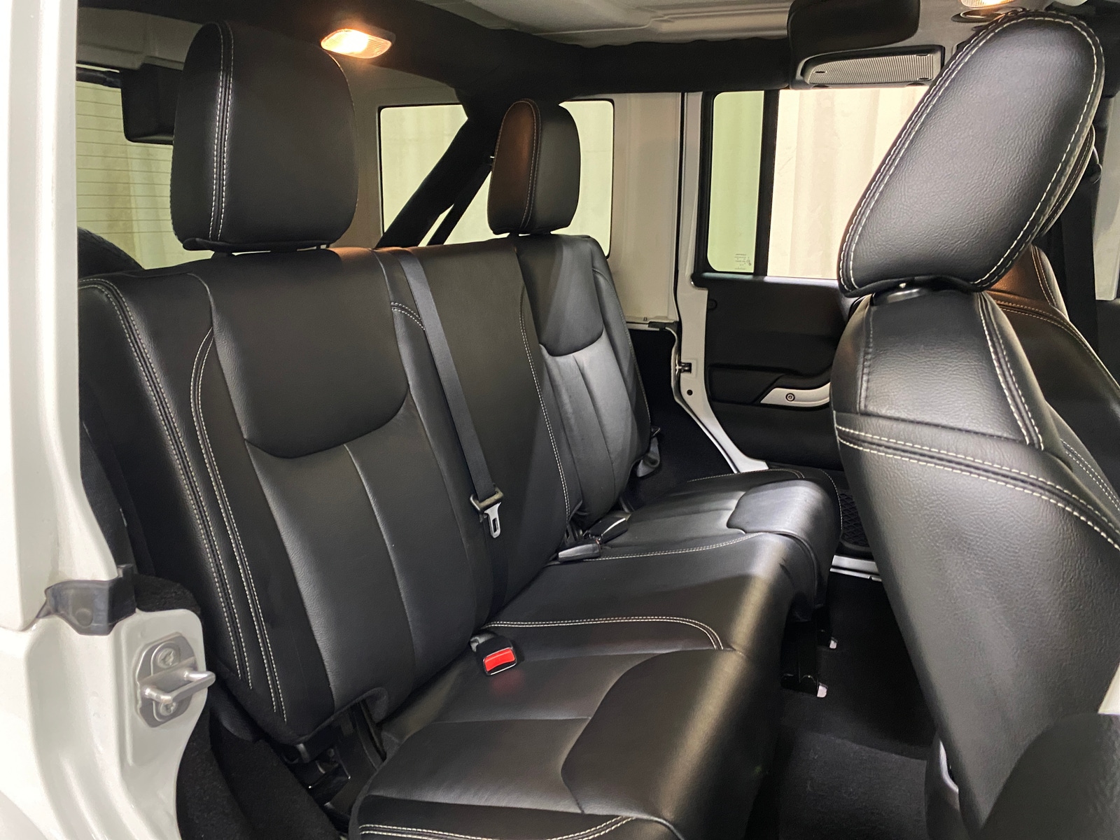 Thumbnail: 2016 Jeep Wrangler - 5