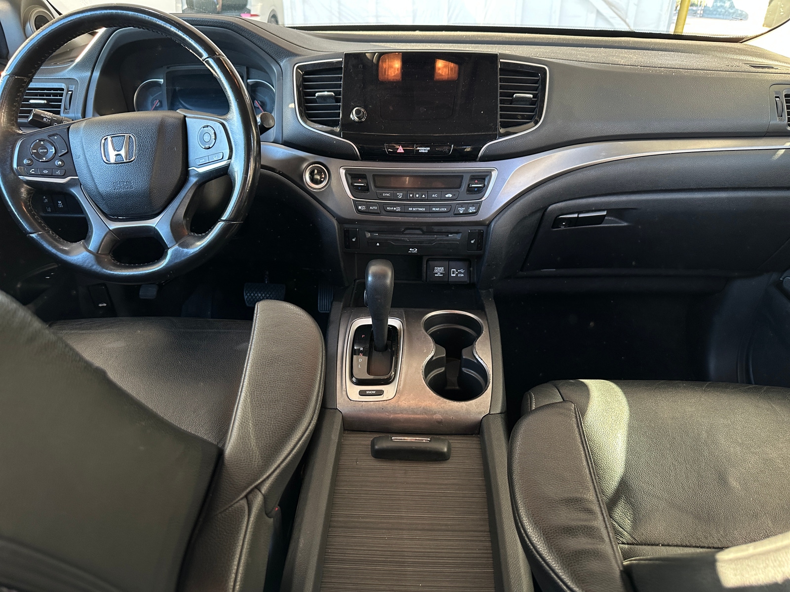 Thumbnail: 2019 Honda Pilot - 2
