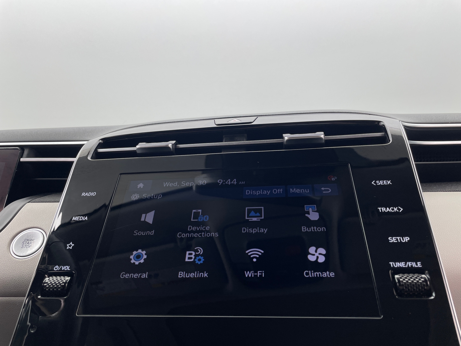 Thumbnail: 2022 Hyundai Tucson - 4