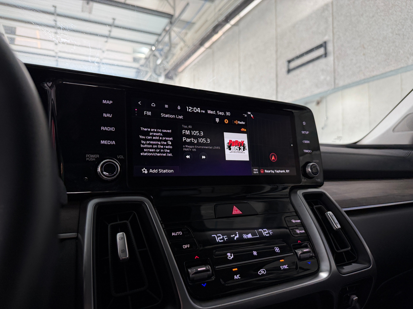Thumbnail: 2023 Kia Sorento - 3