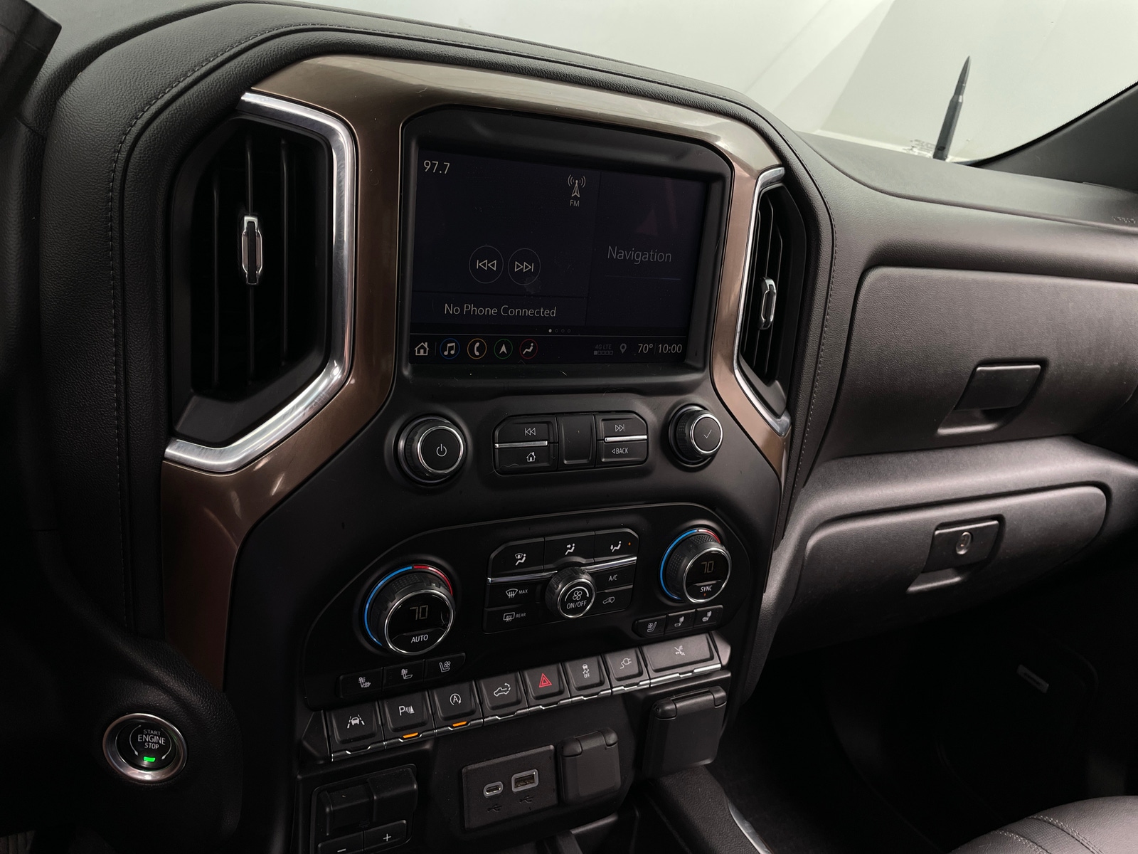 Thumbnail: 2019 Chevrolet Silverado 1500 - 3