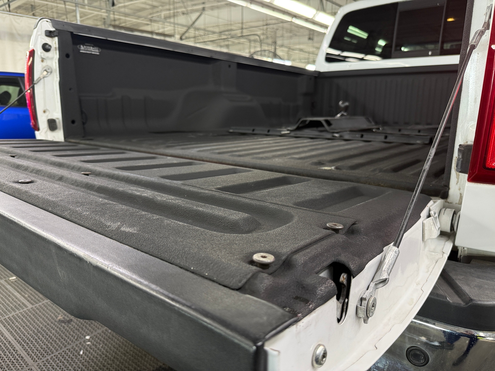 Thumbnail: 2010 Ford Econoline - 7