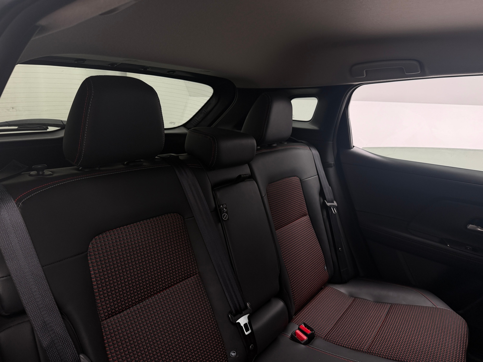 Thumbnail: 2025 Nissan Kicks - 5