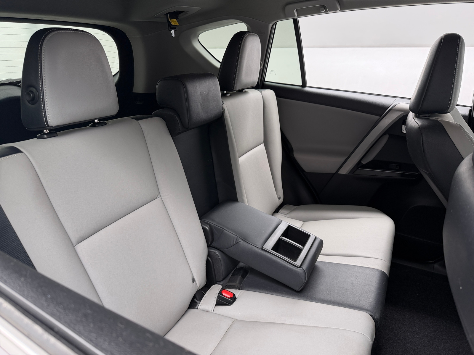 Thumbnail: 2018 Toyota RAV4 - 6