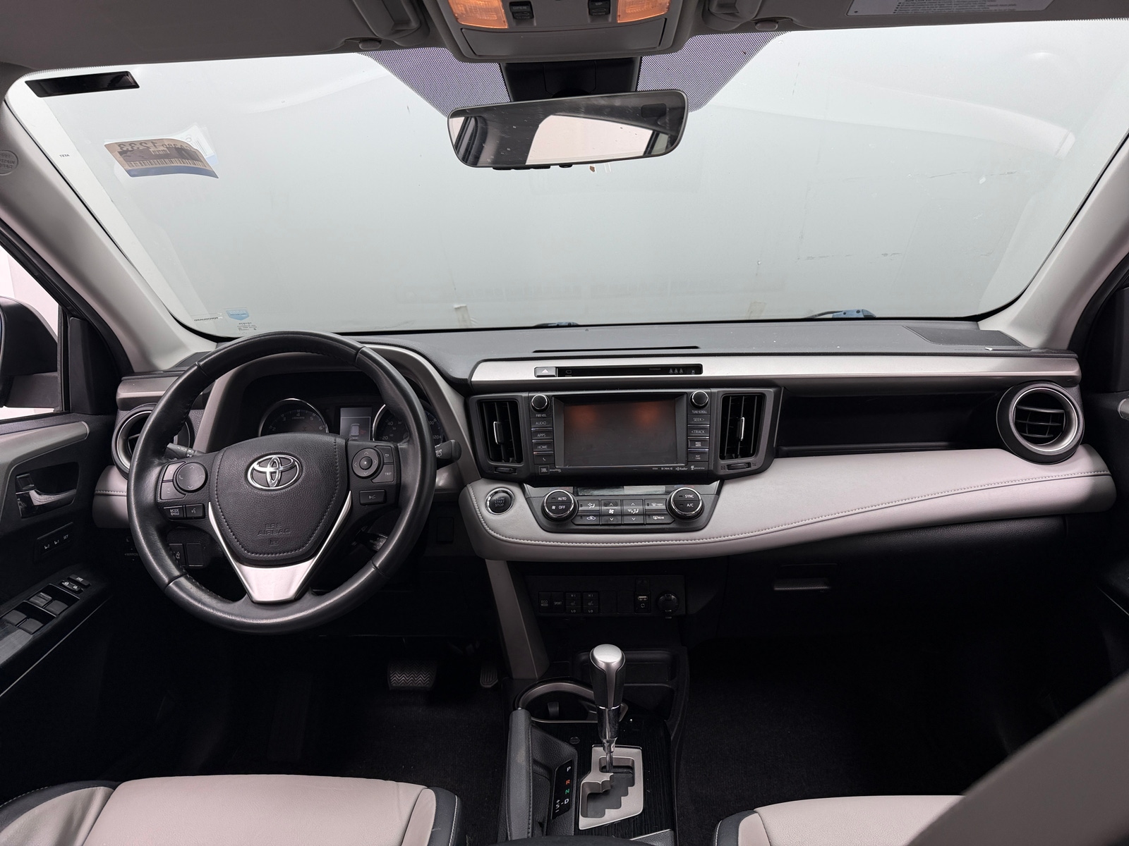 Thumbnail: 2018 Toyota RAV4 - 3