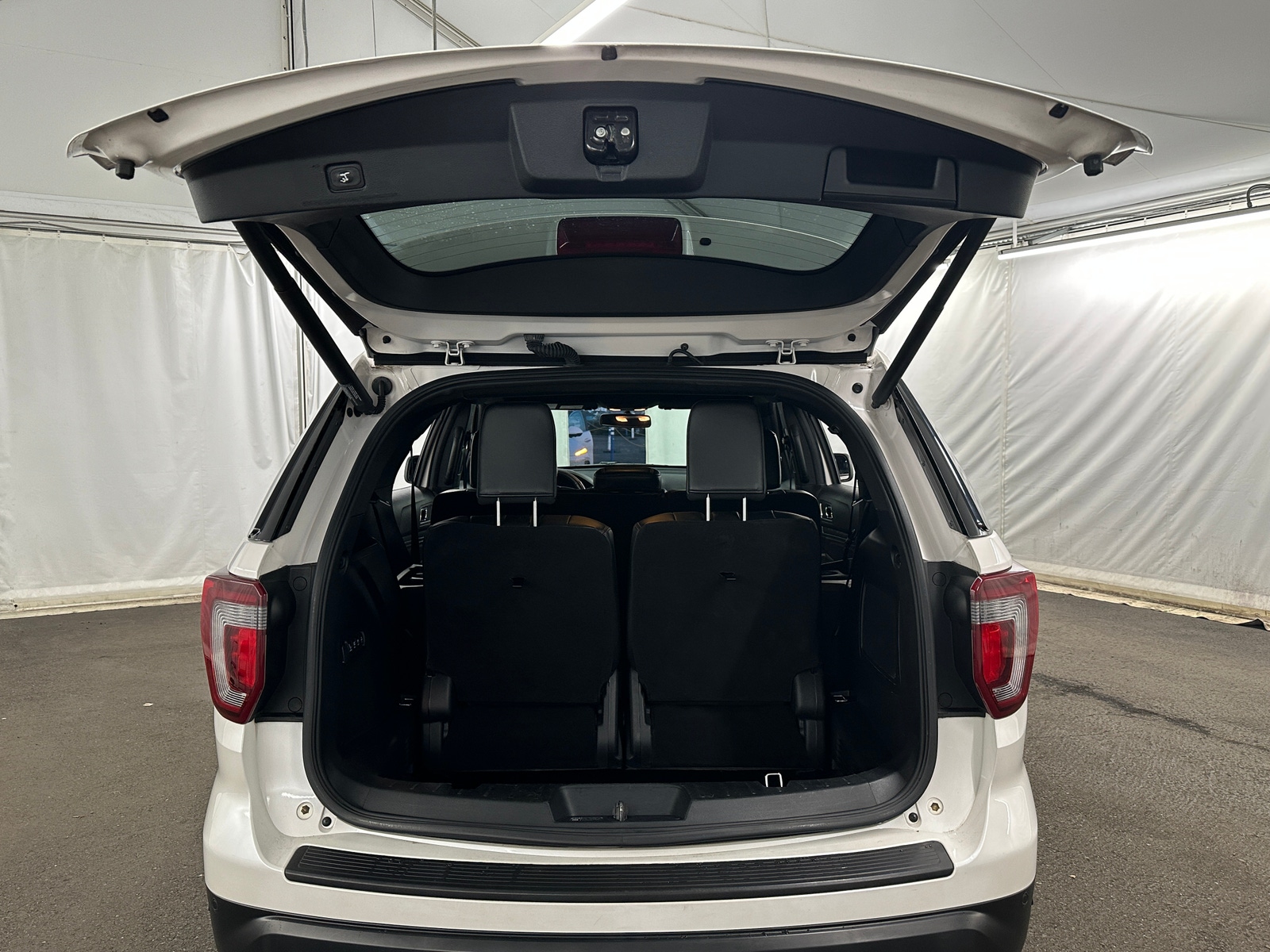 Thumbnail: 2019 Ford Explorer - 6