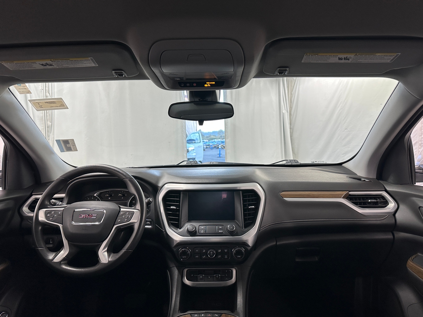 Thumbnail: 2023 GMC Acadia - 3