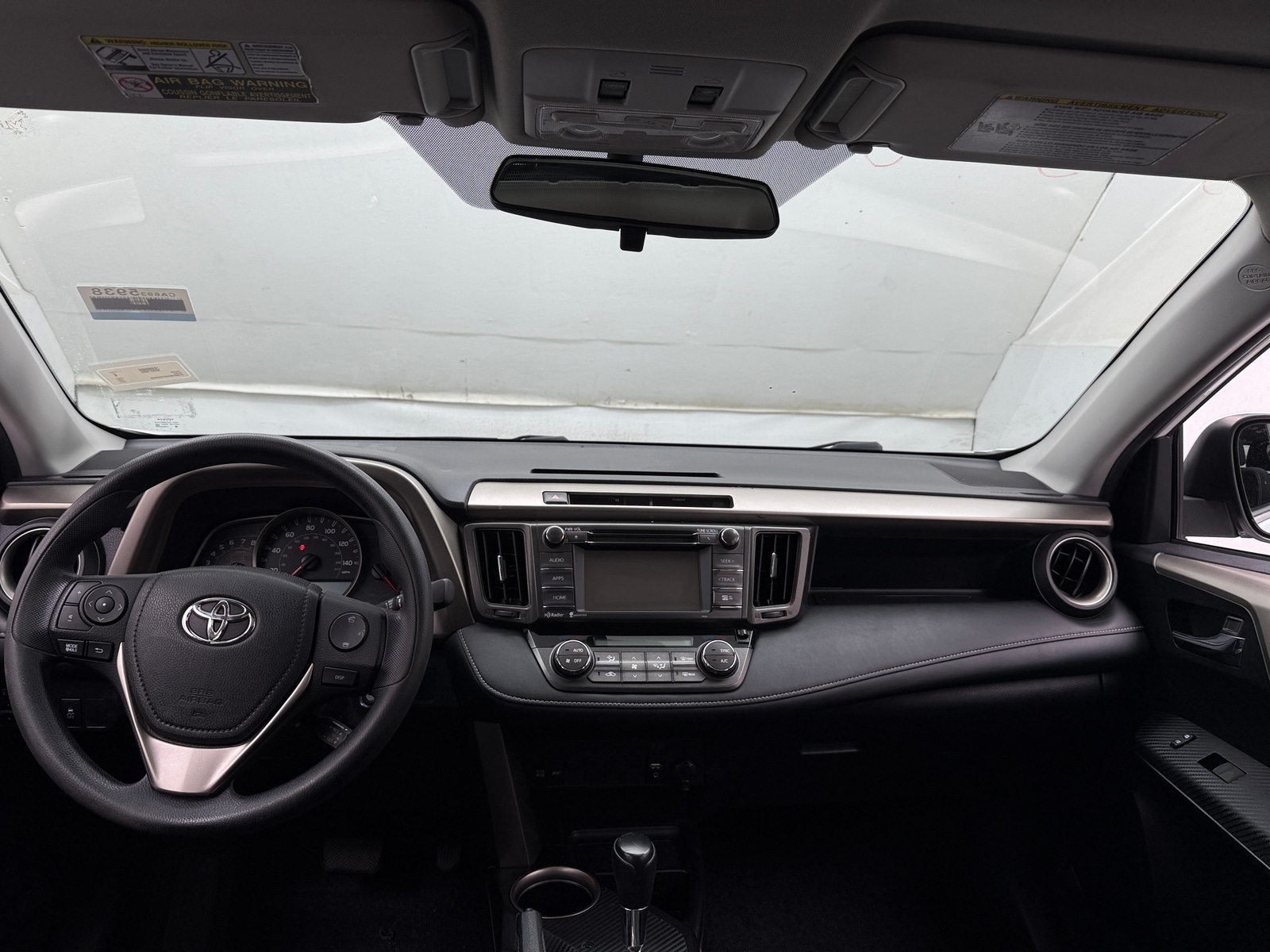 Thumbnail: 2015 Toyota RAV4 - 3