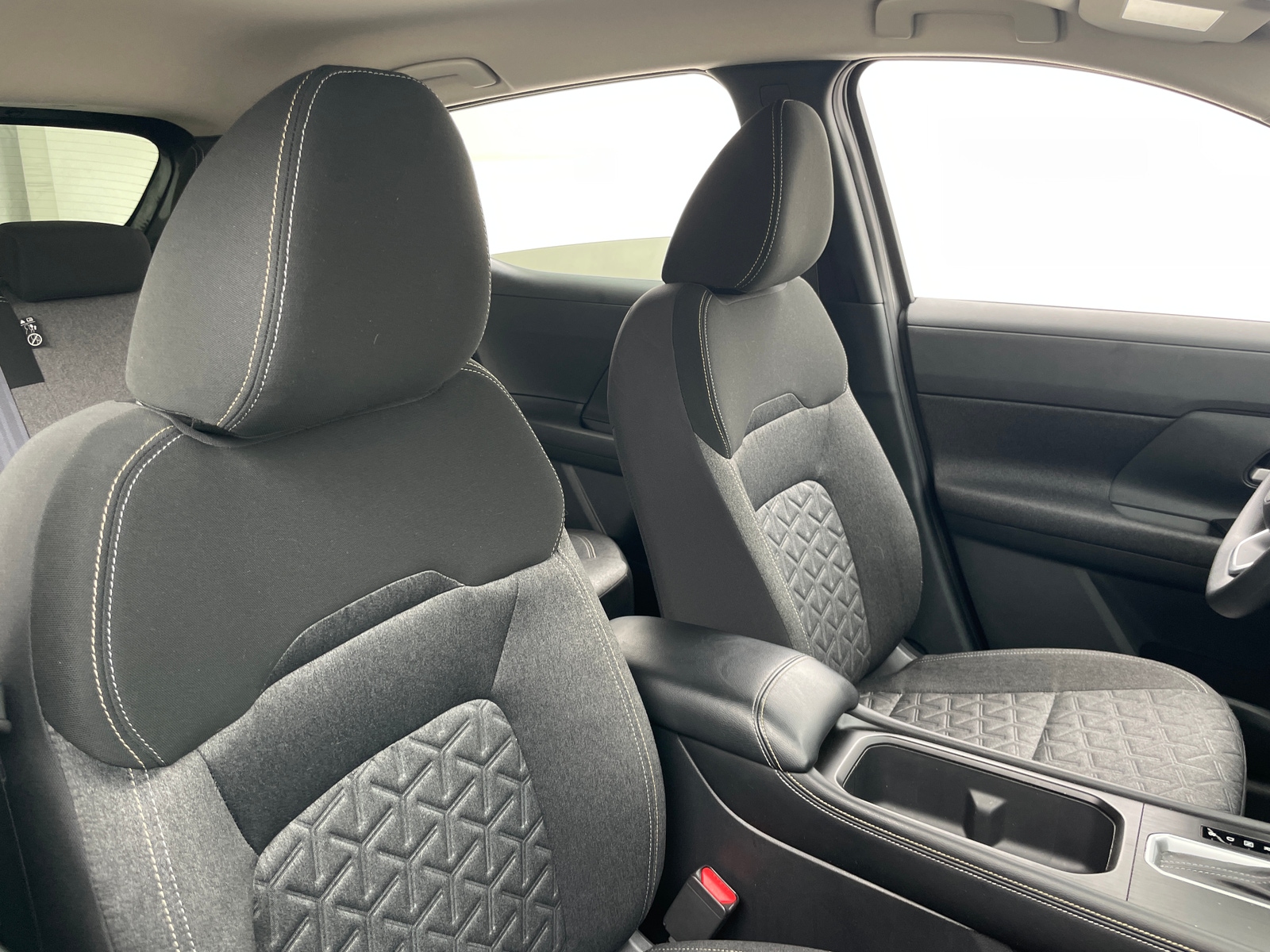 Thumbnail: 2025 Nissan Kicks - 2