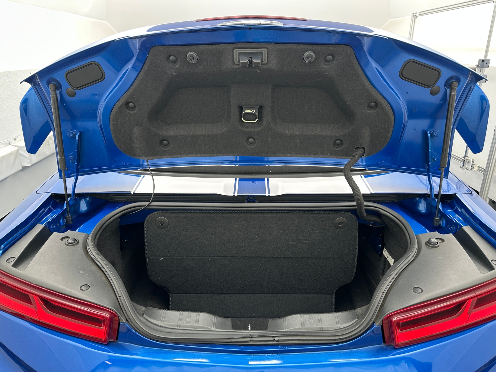 Thumbnail: 2017 Chevrolet Camaro - 4