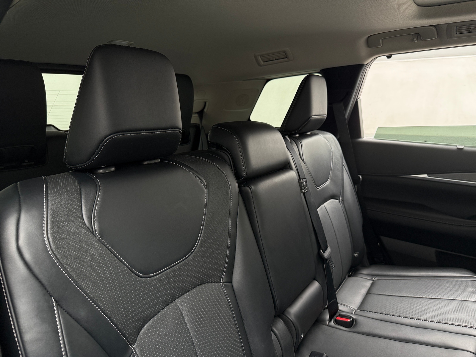 Thumbnail: 2023 INFINITI QX60 - 5