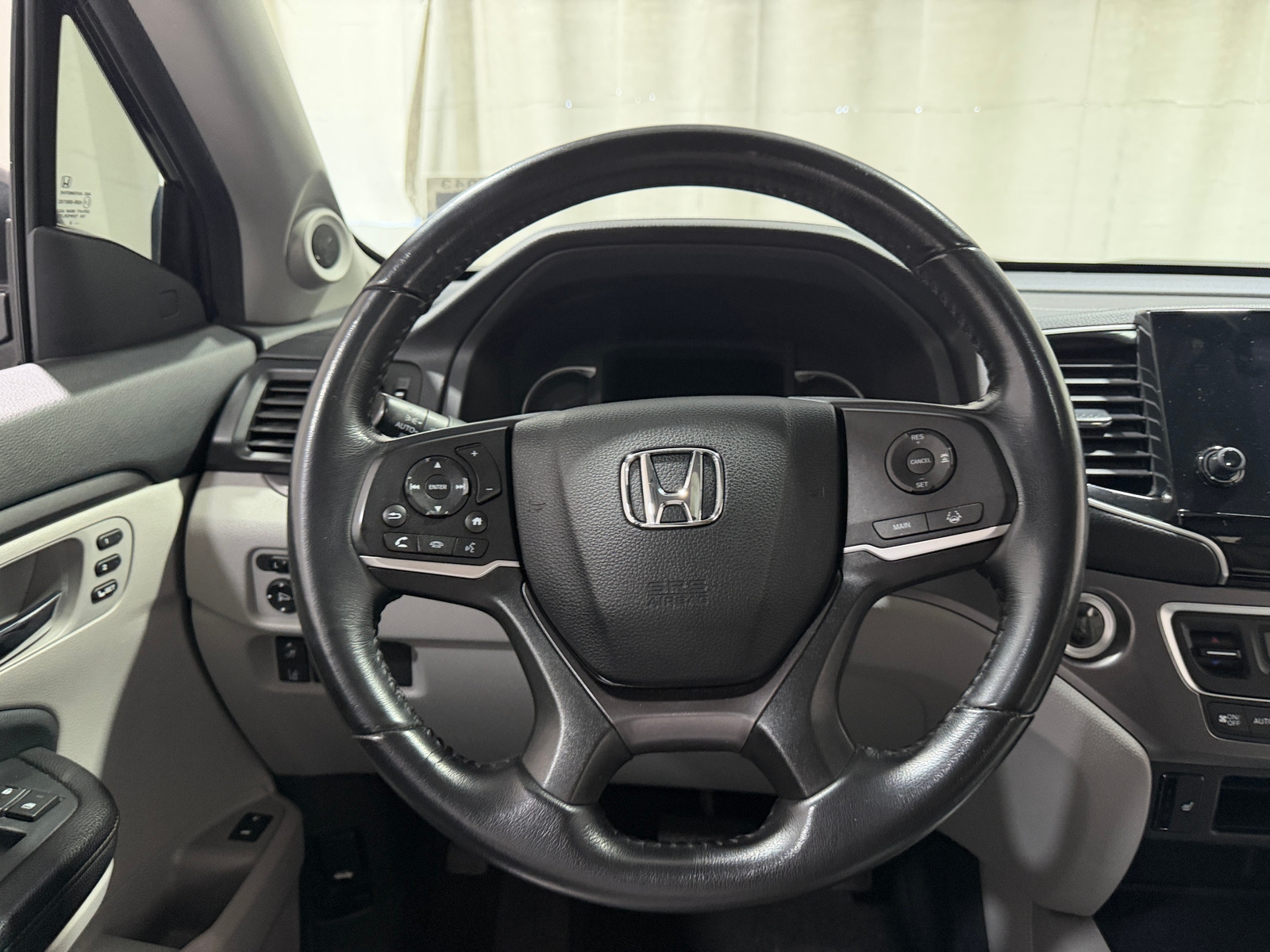 Thumbnail: 2019 Honda Pilot - 4