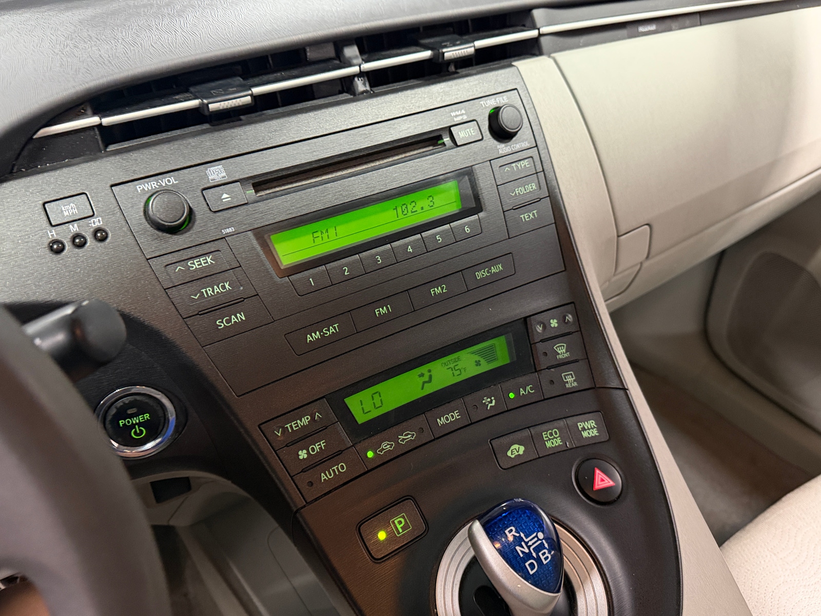 Thumbnail: 2010 Toyota Prius - 4