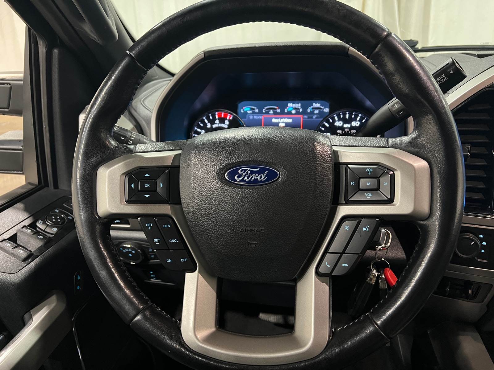 Thumbnail: 2022 Ford Econoline - 4