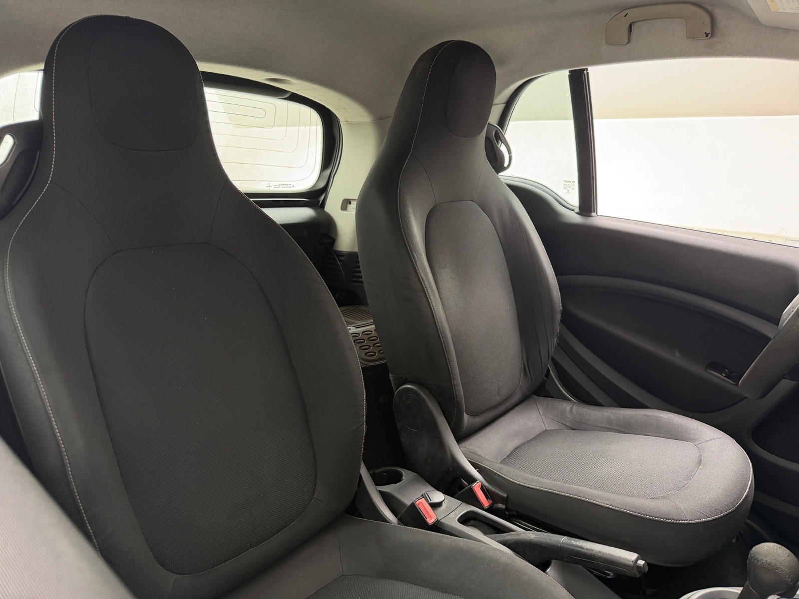 Thumbnail: 2016 smart fortwo - 2