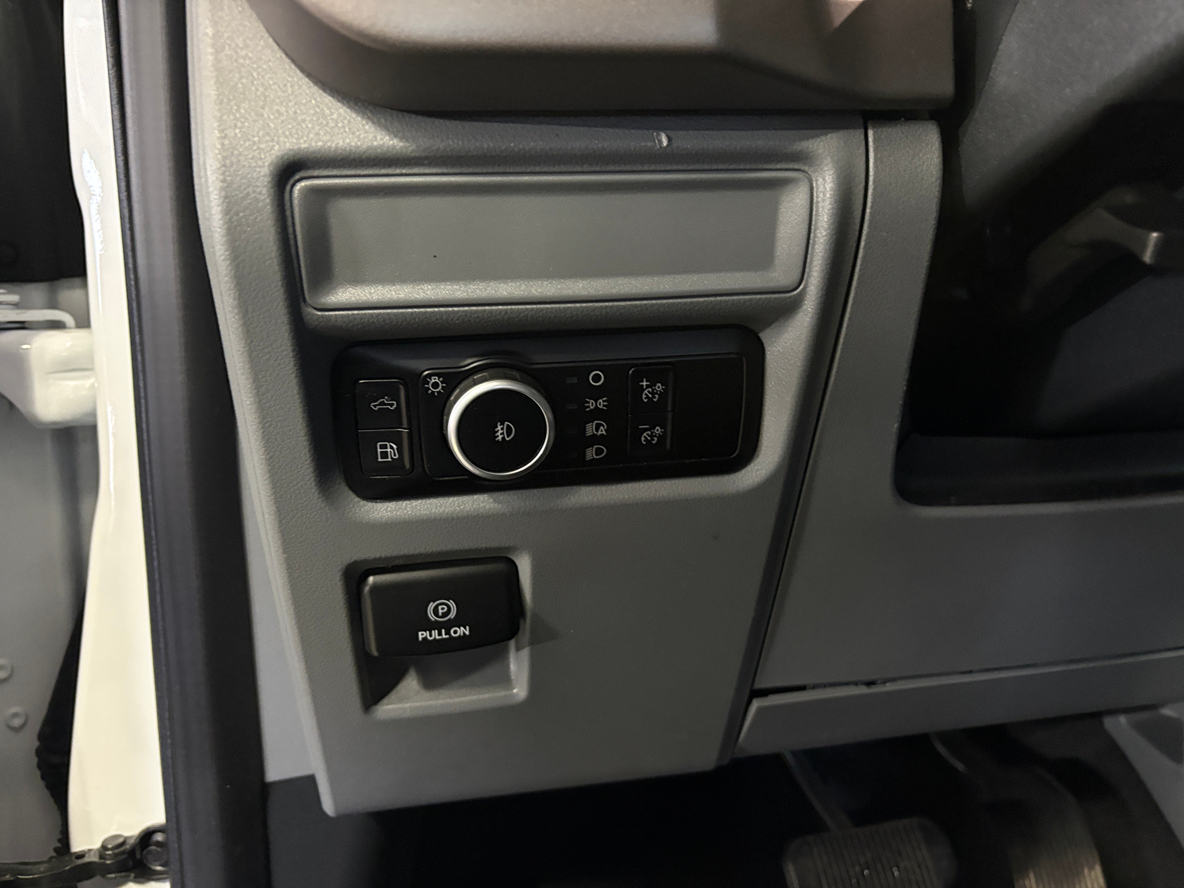 2024 Ford F-150 XLT - Photo 12