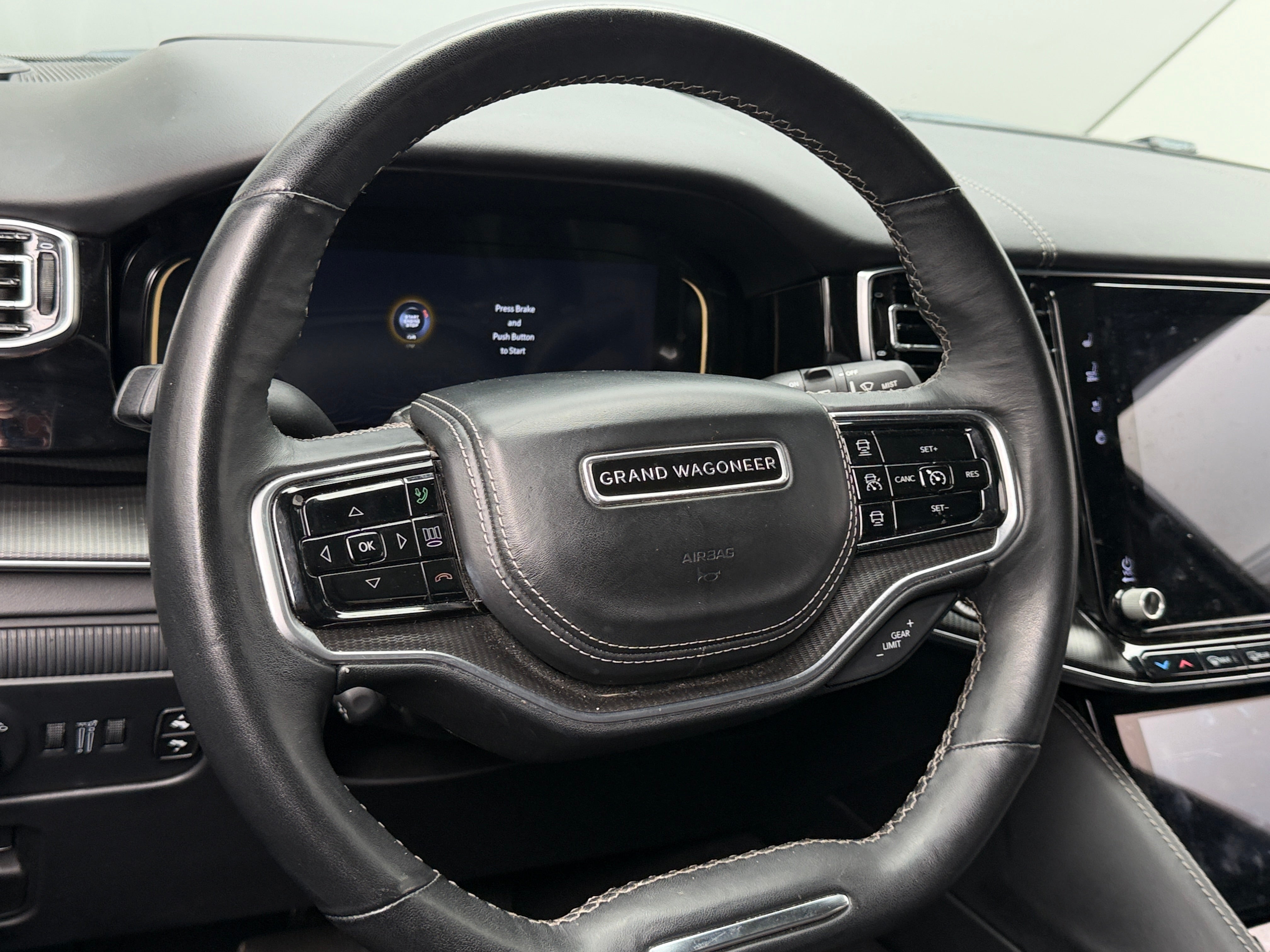 2024 Jeep Grand Wagoneer L