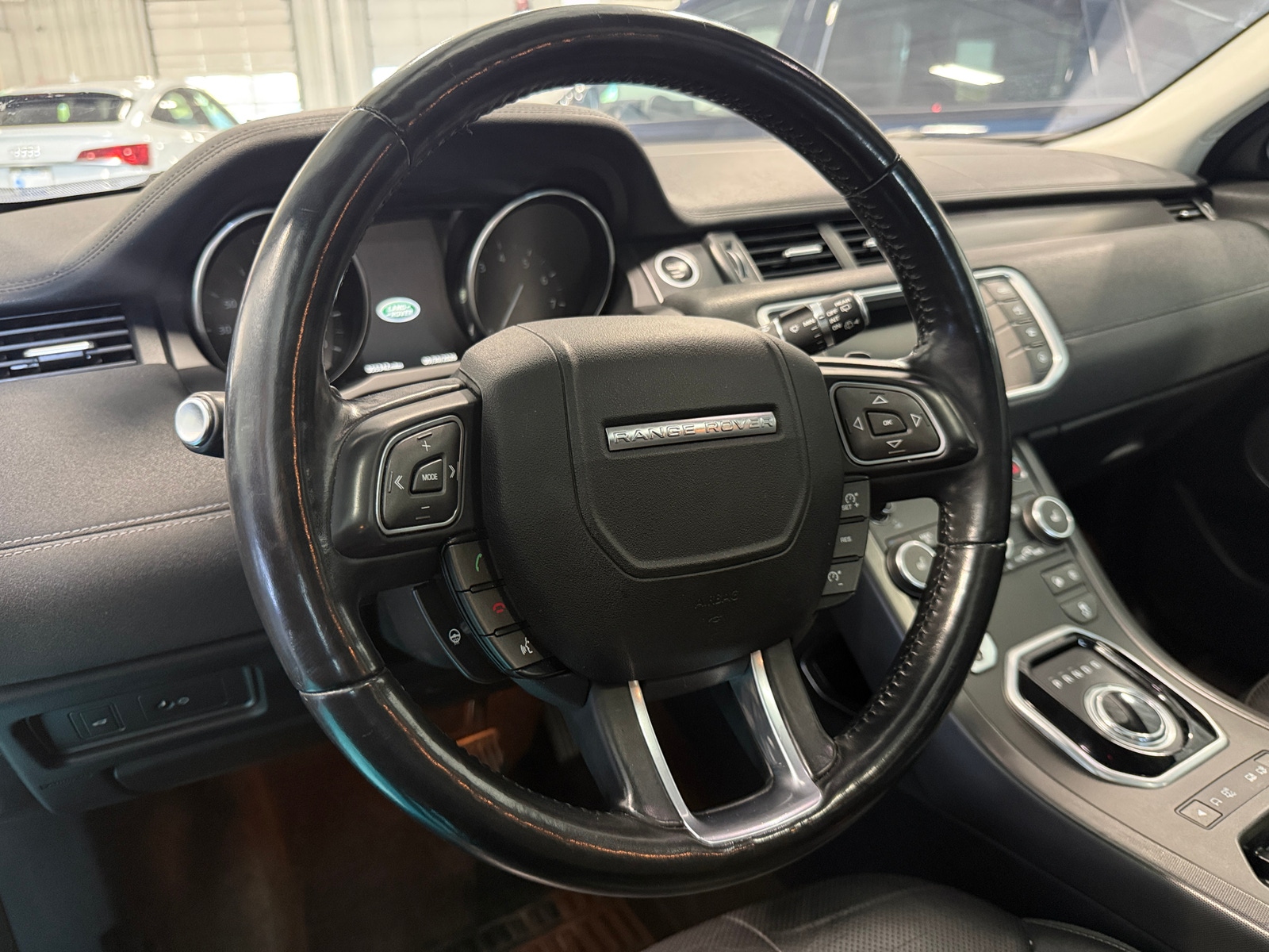 Thumbnail: 2018 Land Rover Range Rover Evoque - 4