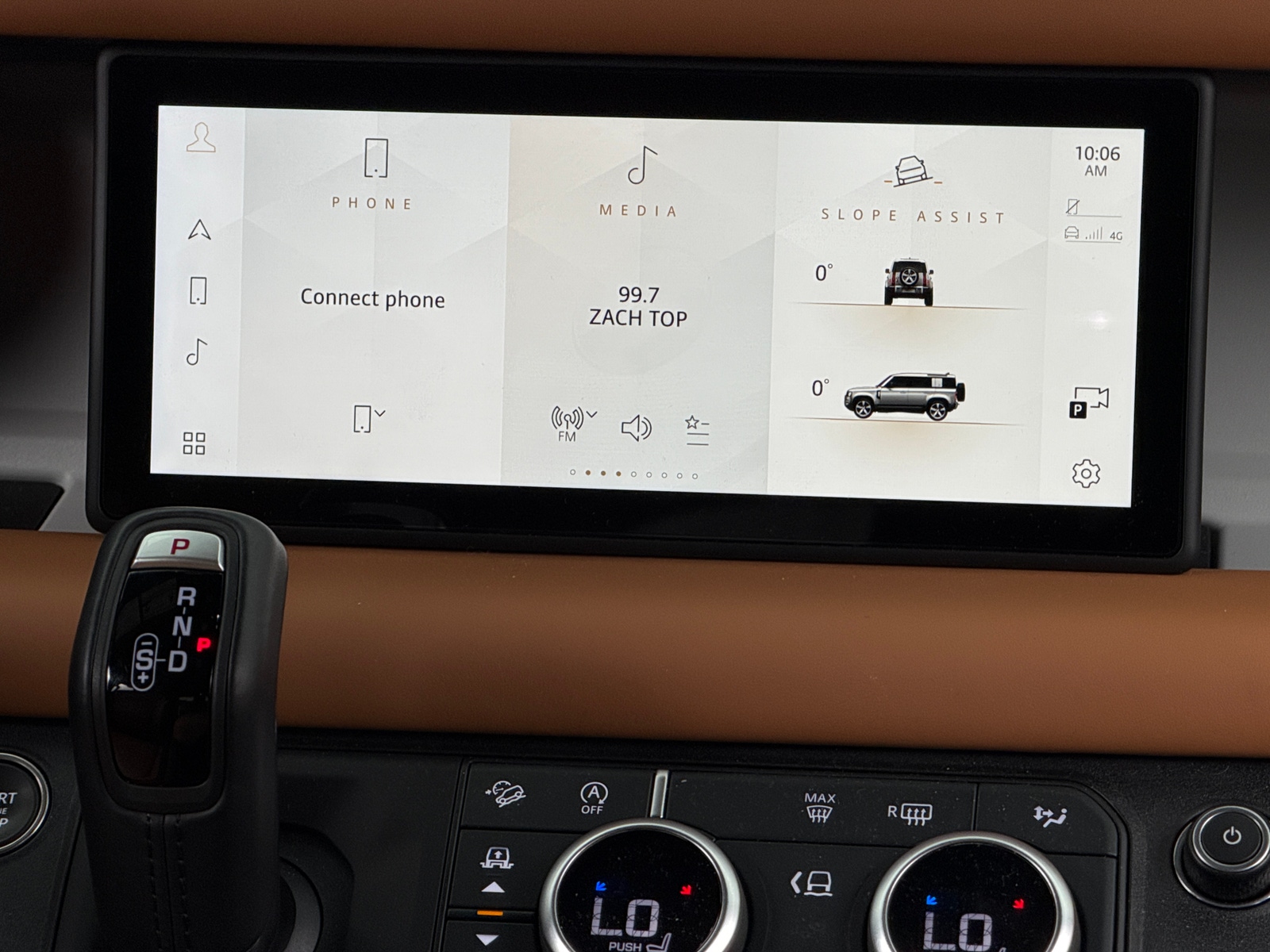 Thumbnail: 2024 Land Rover Defender - 4