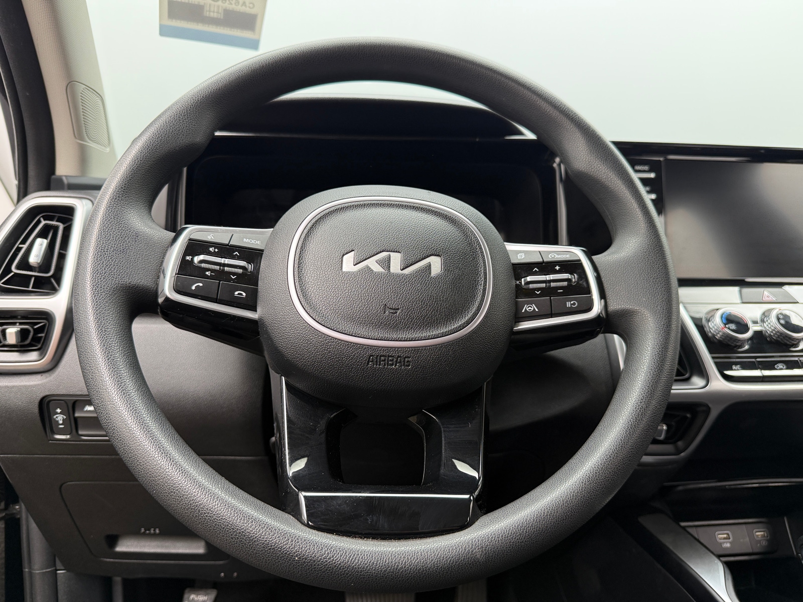 Thumbnail: 2023 Kia Sorento - 5
