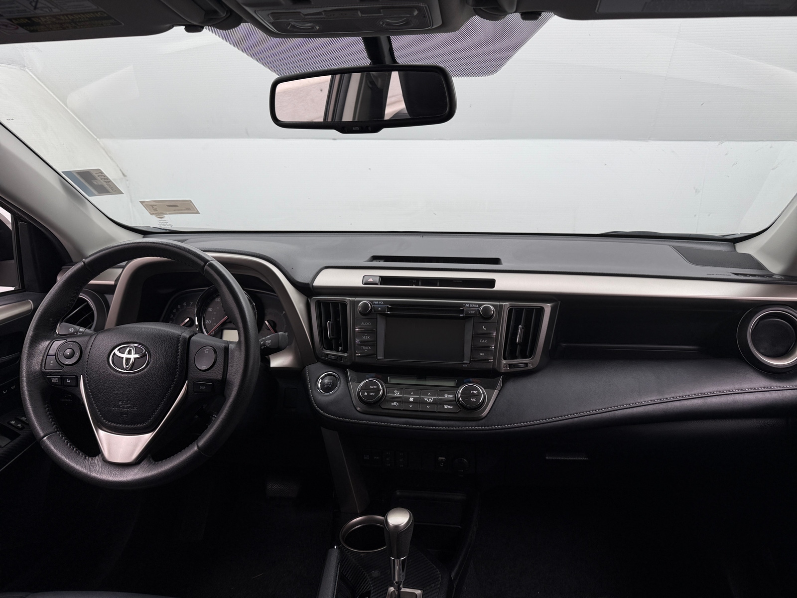 Thumbnail: 2013 Toyota RAV4 - 3