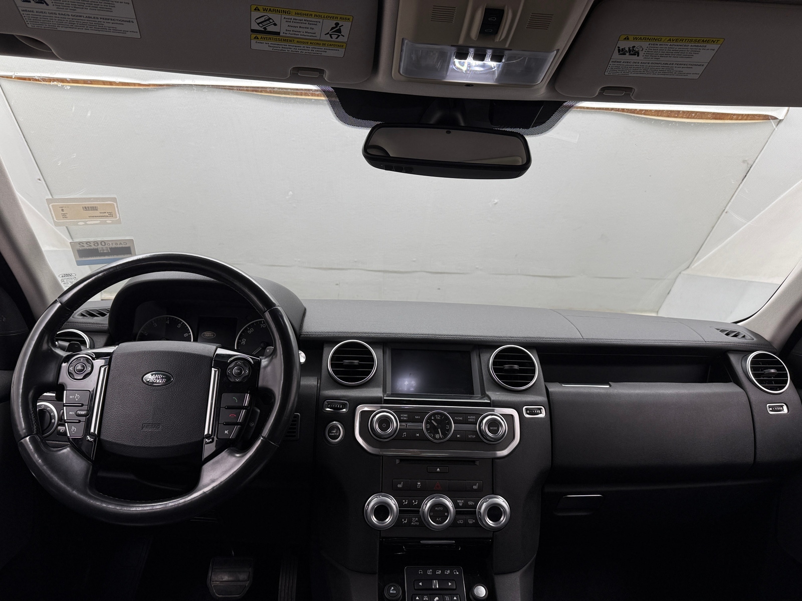 Thumbnail: 2016 Land Rover LR4 - 2