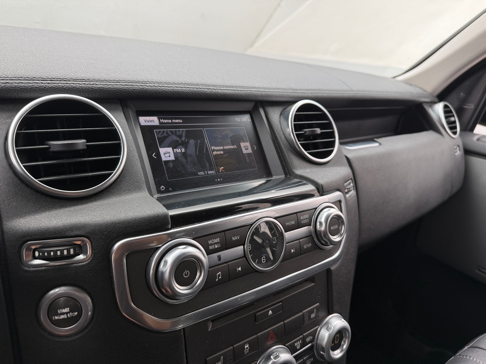 Thumbnail: 2016 Land Rover LR4 - 3